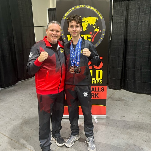 Meet your Posher, Danielle - Picture 13 of 16